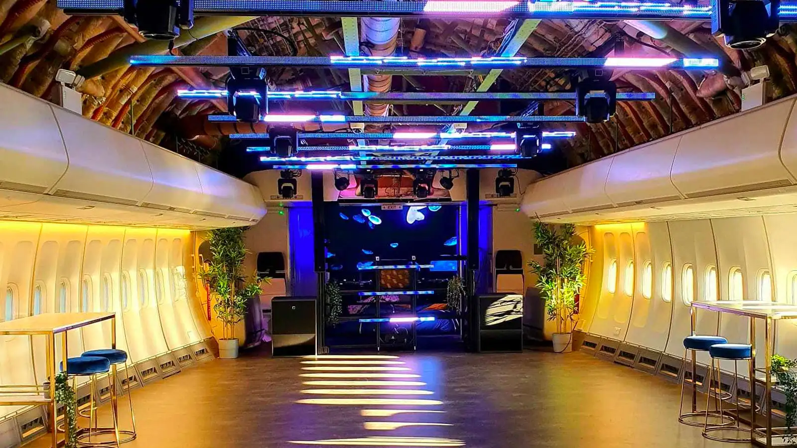 Retired Boeing 747 Turned Into Party Plane Edmtunes