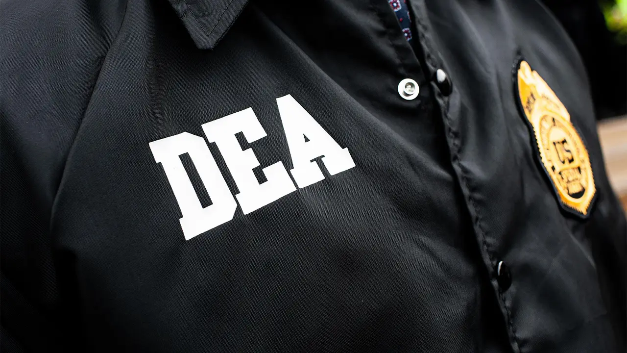 Куртка Dea. Форма Dea. Dea УБН США. Dea logo.