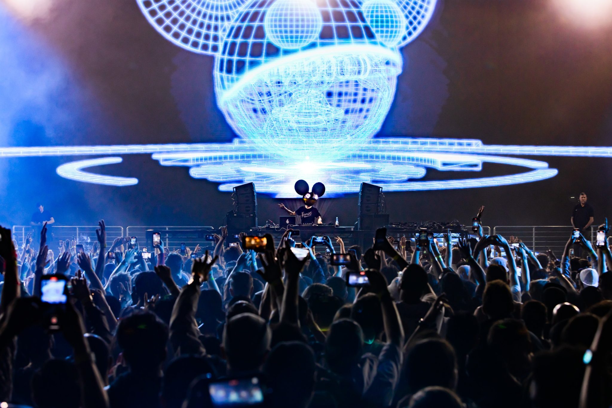 deadmau5 Spotted Playing i_o Tribute ID 'input_output' At Brooklyn ...