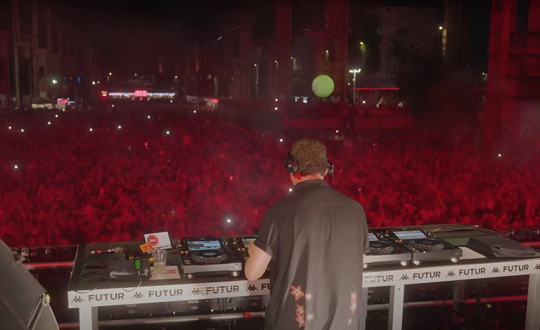 [WATCH] Tiësto Plays Rare Dark Set at Kappa Futur Festival